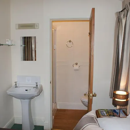 Πανσιόν No.4 Guest House - Adults Only *